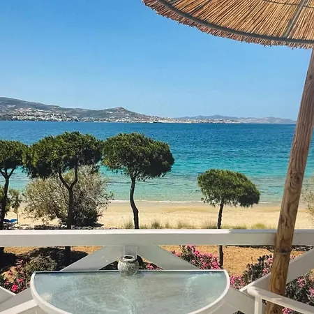 Beachfront Blue Sea Apartment