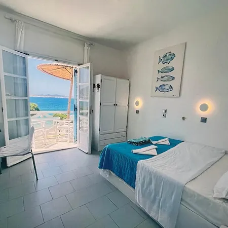 Beachfront Blue Sea 아파트 *